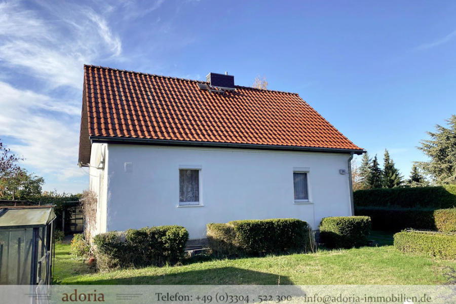 Wohnhaus mit diversen Nebengebäuden am Feldrand * KELLER * SEENÄHE *