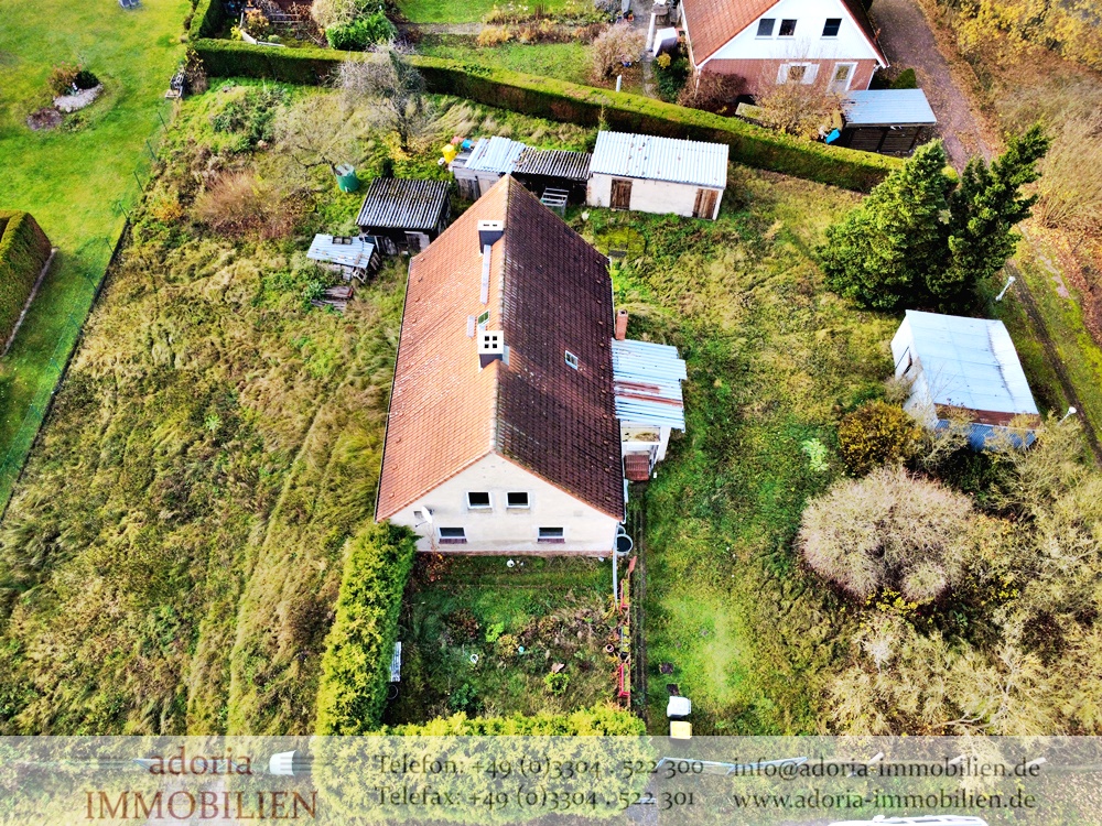 Teilbares Baugrundstück mit Abrisshaus - ruhige Lage - Berliner Umland